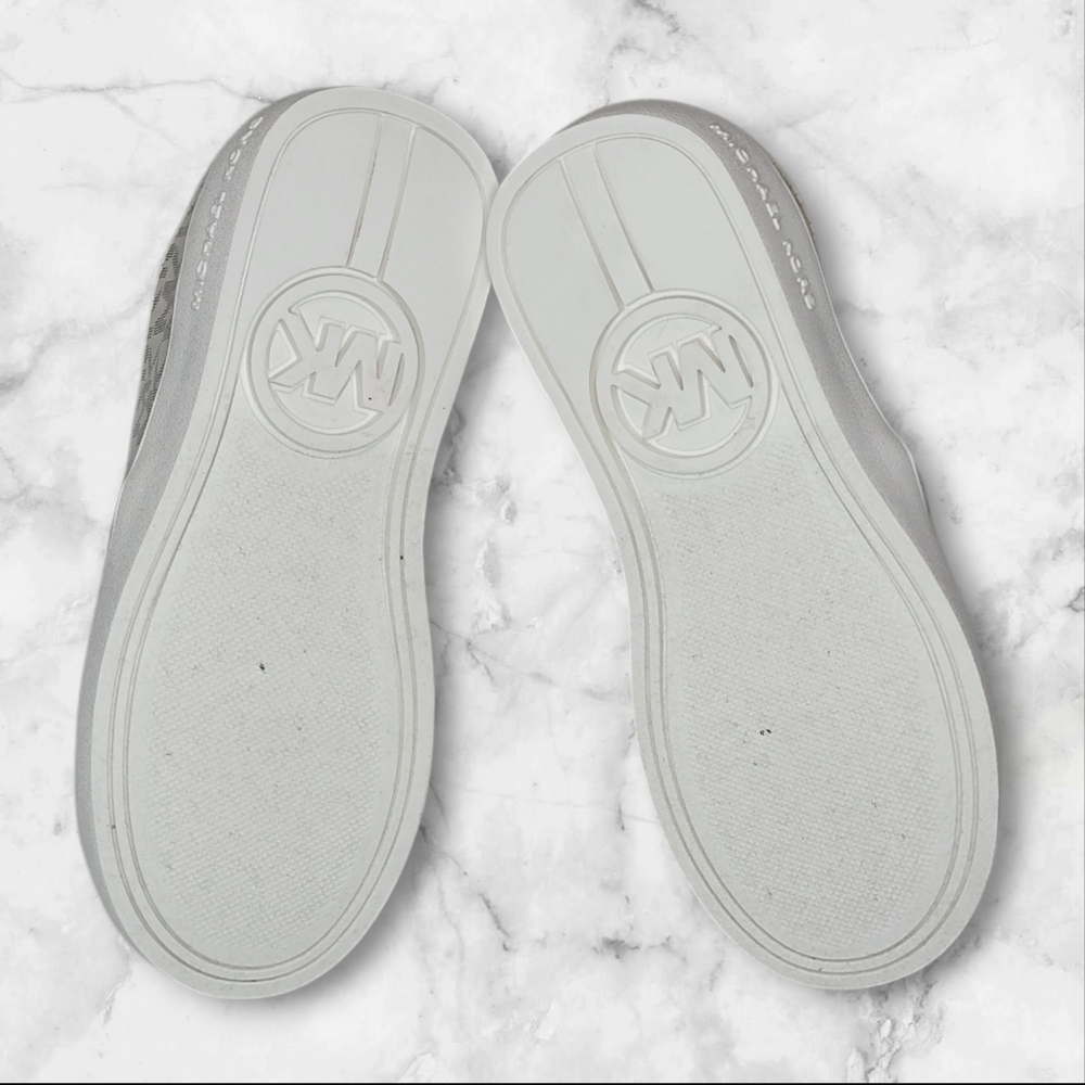 NWOT MICHAEL KORS- Toddler Sizes Various. Off white - Picture 4 of 4